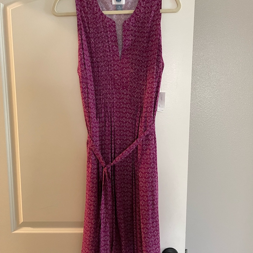 Sleeveless dress